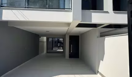 Casa com 3 quartos à venda na Avenida Leoberto Leal, 212, Barreiros, São José por R$ 980.000