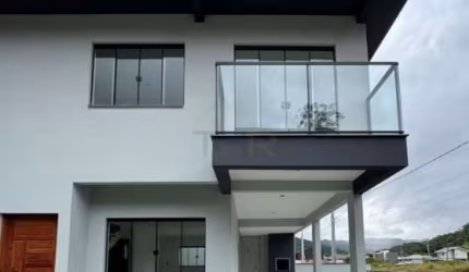 Casa com 3 quartos à venda na Travessa Judith Maria Maciel, 2339, Forquilhas, São José por R$ 600.000