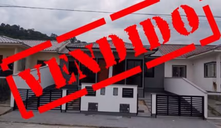 Casa com 2 quartos à venda na Rua Zulmira Pamplona Gomes, 15, Bela Vista, Palhoça por R$ 265.000