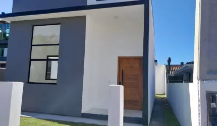 Casa com 3 quartos à venda na dos Araçás, 2233, Madri, Palhoça por R$ 690.000