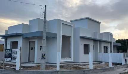 Casa com 2 quartos à venda na Rua Antônio José de Souza, 2209, Sertão do Maruim, São José por R$ 610.000