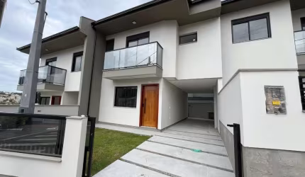 Casa com 3 quartos à venda na Rua Docilicio Luz, 1107, Potecas, São José por R$ 539.000