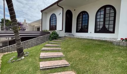 Casa com 3 quartos à venda na Rua Menino Deus, 12, Barreiros, São José por R$ 1.200.000