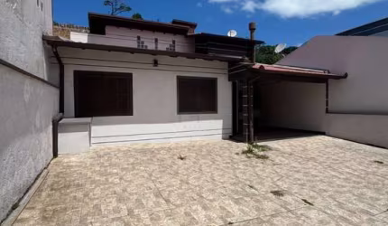 Casa com 3 quartos à venda na Rua José Laurindo Machado, 3456, Forquilhas, São José por R$ 490.000