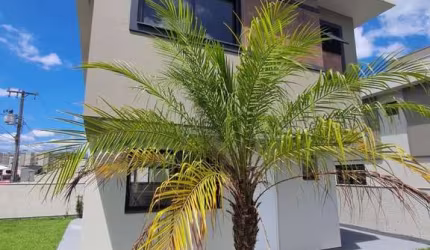 Casa com 3 quartos à venda na Rua Marcelo Espíndola da Silva, 32, Bela Vista, Palhoça por R$ 650.000