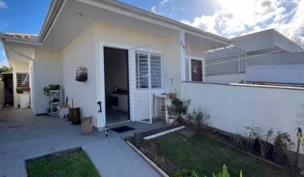 Casa com 2 quartos à venda na Ivo Teófilo Amorim, 451, Forquilhas, São José por R$ 371.000