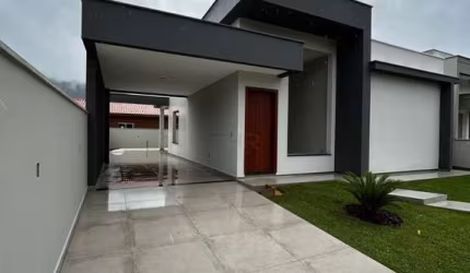 Casa com 3 quartos à venda na Rua Zenaide Santos de Souza, 234, Forquilhas, São José por R$ 860.000