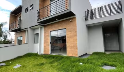 Casa com 2 quartos à venda na Rua Jaborandi, 9760, Potecas, São José por R$ 455.000
