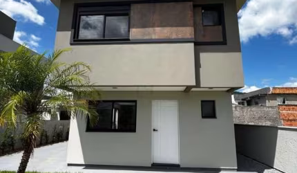 Casa com 3 quartos à venda na Rua Leoni Pamplona, 9003, Bela Vista, Palhoça por R$ 610.000