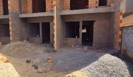 Casa com 2 quartos à venda na Menina Débora Novaes, 7011, Forquilhas, São José por R$ 420.000