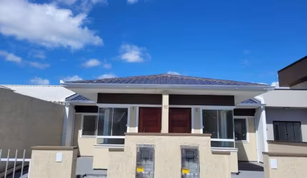 Casa com 2 quartos à venda na Rua Leoni Pamplona, 6731, Bela Vista, Palhoça por R$ 330.000