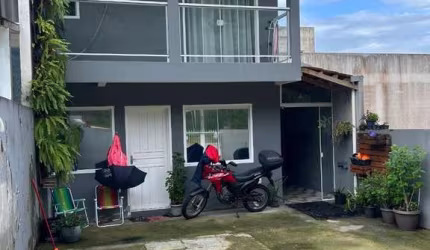 Casa com 2 quartos à venda na Rua Zulmira Pamplona Gomes, 8722, Bela Vista, Palhoça por R$ 450.000
