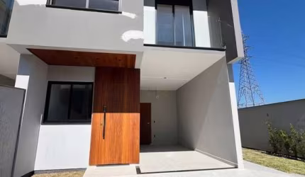 Casa com 3 quartos à venda na Rua Luca, 88, Pagani, Palhoça por R$ 719.000