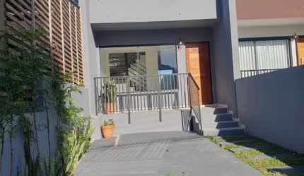 Casa com 2 quartos à venda na Rua Nossa Senhora de Lourdes, 9800, Areias, São José por R$ 489.000