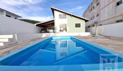 Casa com 2 quartos à venda na Rua Vidal Vicente Andrade, 451, Forquilhas, São José por R$ 740.000