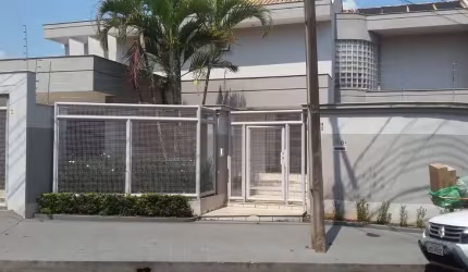 CASA PROXIMO A AV. MARINGA - R$2.500.000 - Casa á venda, 4 suítes, 440m², 4 vagas, Iguaçu, Londrina