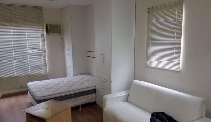 BERACÁ - R$330.000 - Apartamento à venda, 1 dormitório, 29 m², 1 Vaga, Centro, Londrina/PR