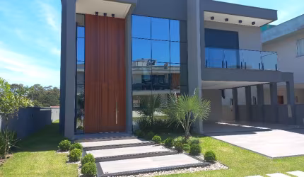 Bela Casa 253m2 $ Dormitórios sendo 3 Suites Red Park