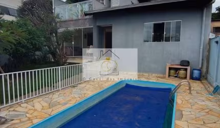TENHA TODO CHARME DE UMA CASA DE CAMPO NO CORAÇÃO DE LONDRINA!