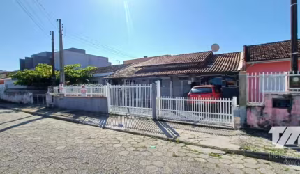 Casa no Bairro Enseada