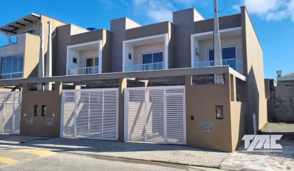 Sobrado Geminado - Apenas 180 metros da praia em Ubatuba, São Francisco do Sul/SC