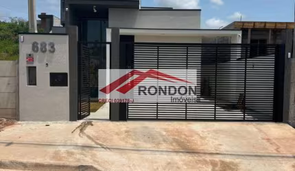 Casa à venda em Atibaia - 189,92 m² - 3 dormitórios - 1 suíte - lavabo - churrasqueira - quintal - piscina - 2 vagas de garagem.