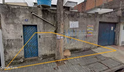 Terreno com 428,00 m² - em Cumbica.