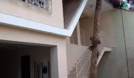 CASA ASSOBRADADA À VENDA NA VILA PROGRESSO - 360ms2.