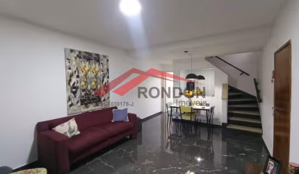 Sobrado à venda com 3 dormitórios, sendo 1 suíte e 2 vagas de garagem