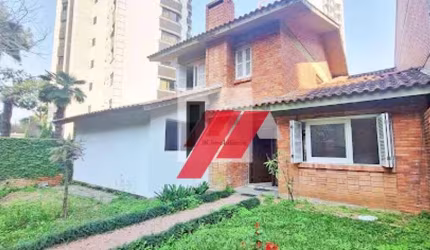 Casa com 4 dormitórios para alugar, 240 m² por R$ 9.720,00/mês - Bela Vista - Porto Alegre/RS