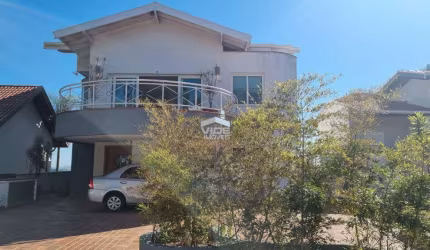 Casa em Condomínio de Luxo em Sousas, Campinas-SP: 3 quartos, 3 suítes, 3 salas, 4 banheiros, 6 vagas, 404m².