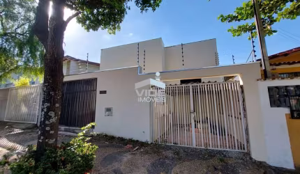 VENDO CASA EM CAMPINAS, COM TRÊS QUARTOS SENDO UM SUÍTE