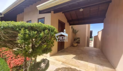Casa em Condomínio à Venda em Campinas-SP - Loteamento Caminhos de São Conrado (Sousas) - 3 Quartos, 1 Suíte, 2 Salas, 4 Banheiros, 4 Vagas de Garagem - 300 m².