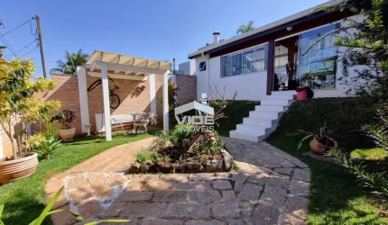 Casa em Condomínio à Venda em Campinas-SP  3 Quartos, 1 Suíte, 2 Salas, 2 Vagas de Garagem.  Loteamento Caminhos de São Conrado (Sousas)