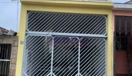 Sobrado espaçoso na Vila Medeiros com 03 dorms, 01 suite, sala estar, cozinha, 01 vaga, ótimo local.