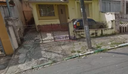 Casa térrea + sobrado na Vila Medeiros para morar ou renda, com 02 dorms, sala, coz, wc, 02 vagas.