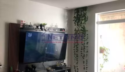 Sobrado na Vila Medeiros com 03 dorms, 01 suíte, sala, 02 vagas, + salão em baixo, ótima localização