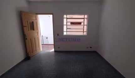 Casa para locação no Parque Edu Chaves com 1 dormitório e 1 vaga de garagem
