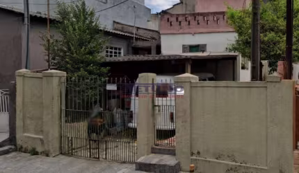 Terreno para construir com casas velhas na Vila Medeiros, sendo 7 mts de frente  X 24 mts de fundos.