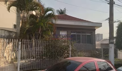 Casa assobradada na Vila Maria com 03 dorms, 01 suite, sala espaçosa, 02 wcs, área gourmet, 04 vagas