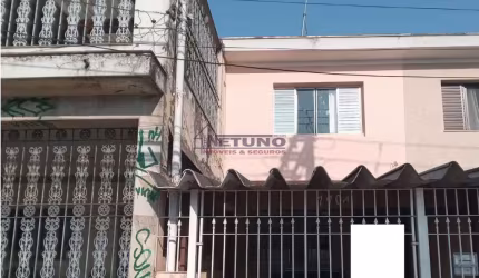 Sobrado na Vila Medeiros com 02 dorms, sala de estar, cozinha, 02 wcs, lavanderia, depósito, 01 vaga