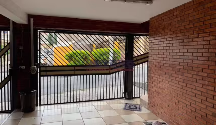 Sobrado com duas moradias