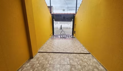 Sobrados novos na Vila Sabrina com 03 suítes, sala espaçosa, lavabo, cozinha, 02 vagas, ótimo local.