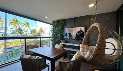 Apartamento com 4 quartos FRENTE MAR na orla no Cabo Branco.