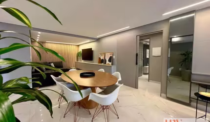 Apartamento com 3 suítes totalmente mobiliado e próximo do mar na praia de Intermares