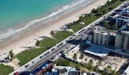 Cobertura com 4 suítes a beira mar do bairro de Intermares