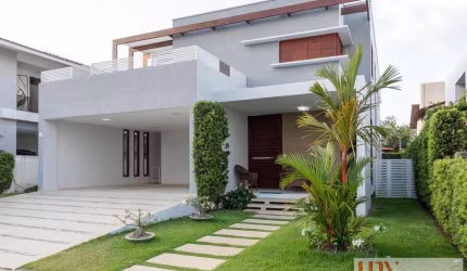 Casa com 3 suítes no condomínio Bouganville no bairro Portal do sol