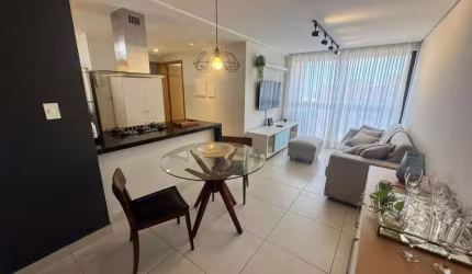 Apartamento mobiliado com 2 quartos próximo da praia no bairro de Manaíra