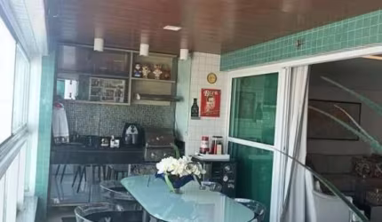 Apartamento com 185 m², 3 suítes e 4 vagas de garagem no Brisamar
