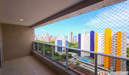 Apartamento com 4 quartos e 3 vagas em condomínio clube no Miramar